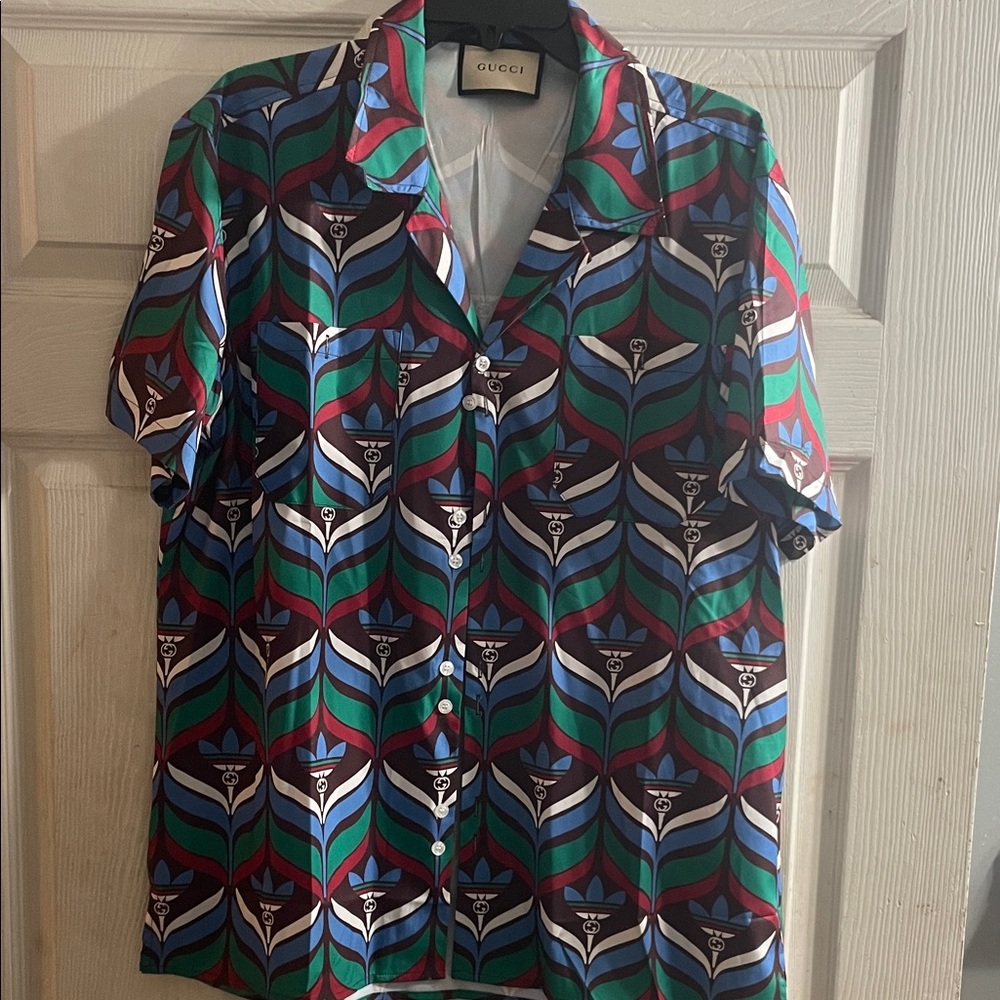 Gucci adidas button down collar